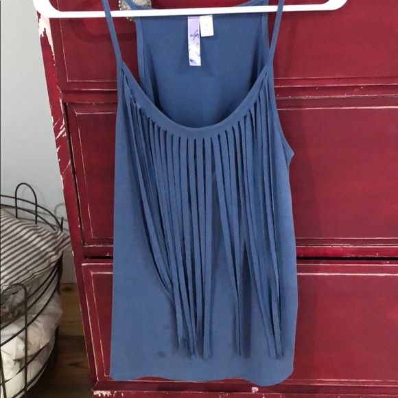 Fringe tank - Picture 1 of 2